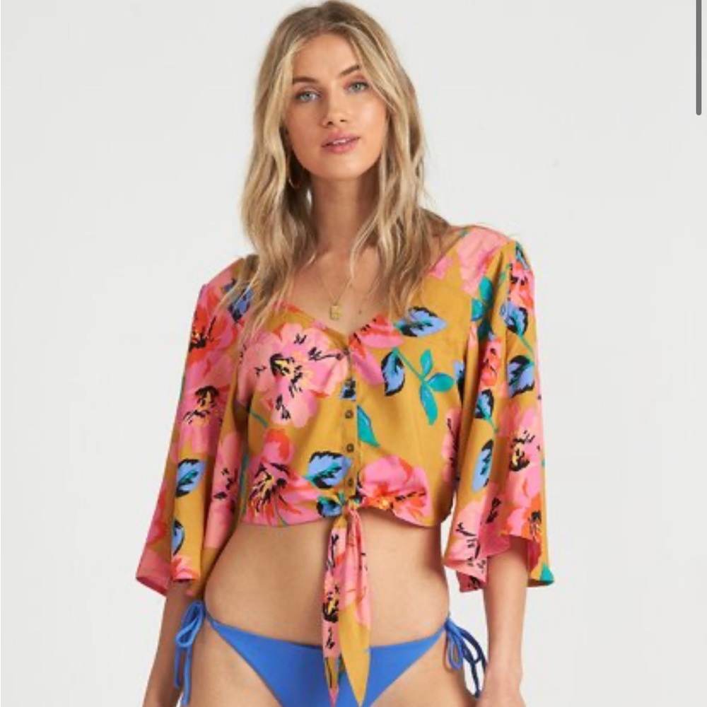 Crop top V neckline